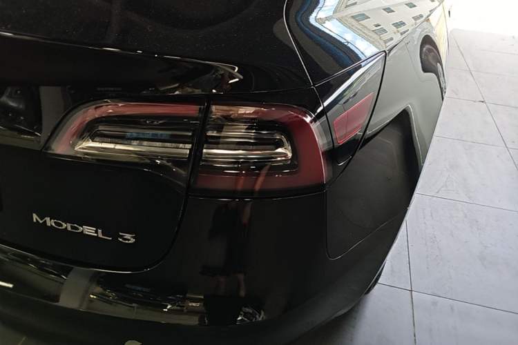 Used Tesla Model 3 2020 Standard Range Rear-Wheel Drive Upgraded Version Right Rear Taillight