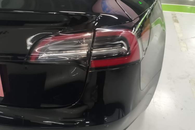 Used Tesla Model 3 2020 Long-Range Rear-Wheel-Drive Version Right Rear Taillight