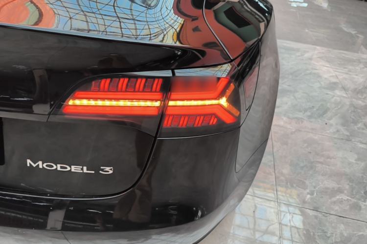 Used Tesla Model 3 2020 Standard Range Rear-Wheel Drive Upgraded Version Right Rear Taillight