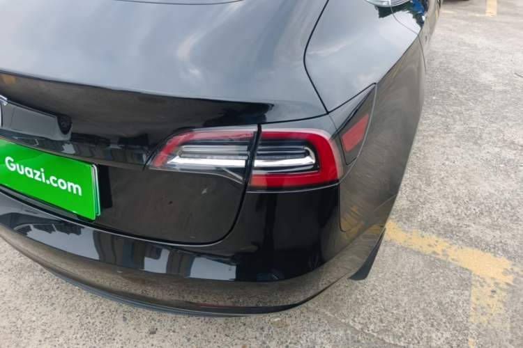 Used Tesla Model 3 2020 Revised Version Standard Range Rear-Wheel Drive – Upgraded Edition Right Rear Taillight