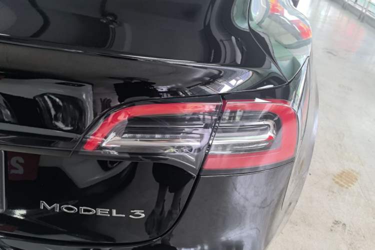 Used Tesla Model 3 2020 Revised Version Standard Range Rear-Wheel Drive – Upgraded Edition Right Rear Taillight