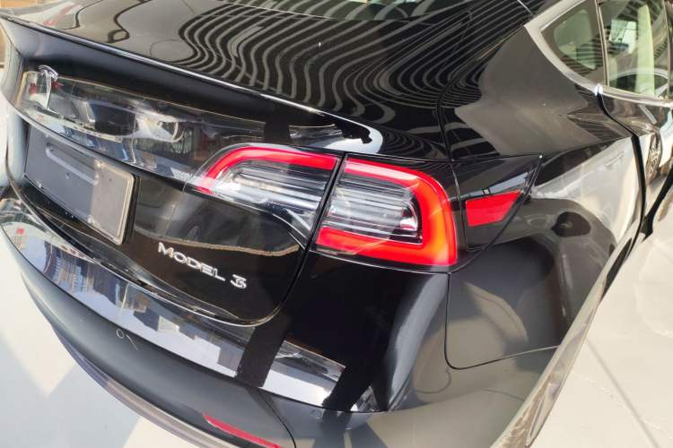 Used Tesla Model 3 2020 Standard Range Rear-Wheel Drive Upgraded Version Right Rear Taillight