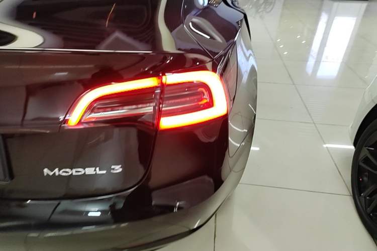 Used Tesla Model 3 2020 Refreshed Version Long-Range Rear-Wheel Drive Right Rear Taillight