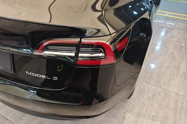 Used Tesla Model 3 2020 Standard Range Rear-Wheel Drive Upgraded Version Right Rear Taillight