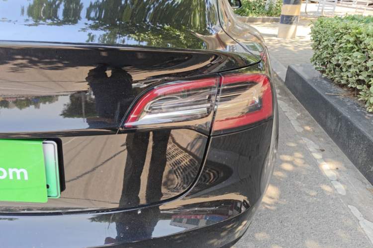 Used Tesla Model 3 2020 Standard Range Rear-Wheel Drive Upgraded Version Right Rear Taillight