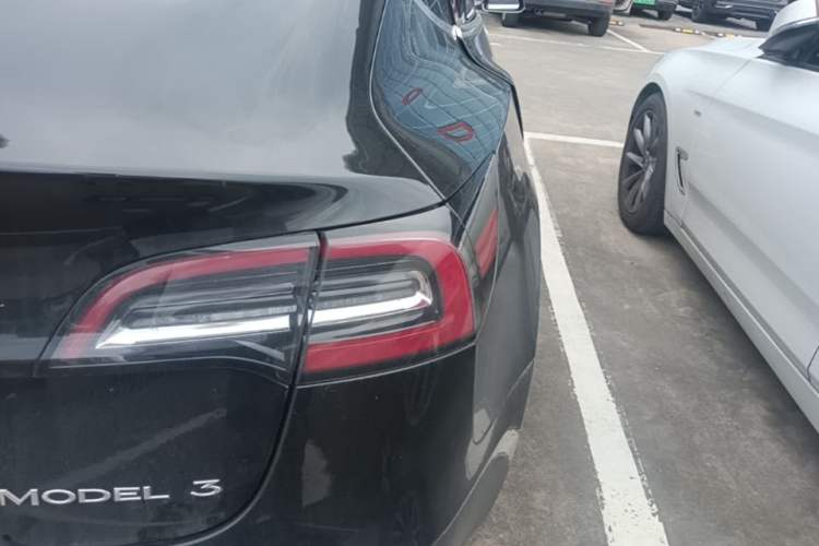 Used Tesla Model 3 2020 Standard Range Rear-Wheel Drive Upgraded Version Right Rear Taillight