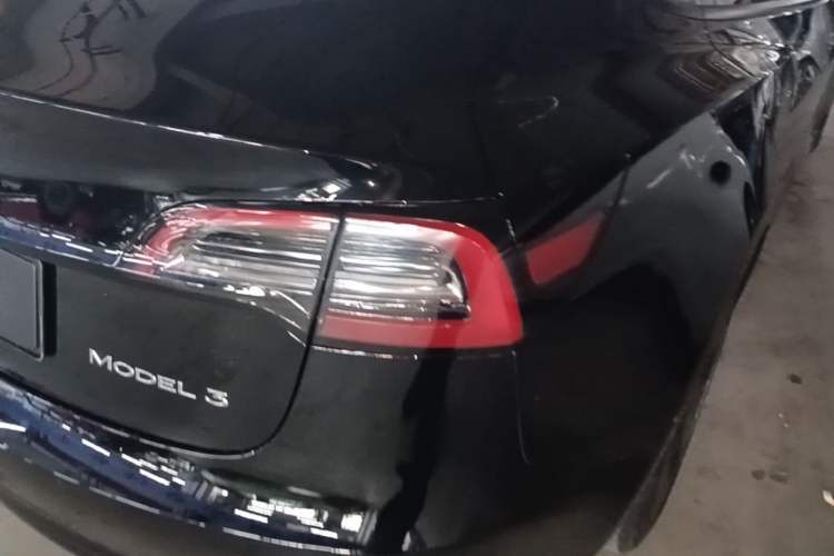 Used Tesla Model 3 2020 Revised Version Standard Range Rear-Wheel Drive – Upgraded Edition Right Rear Taillight