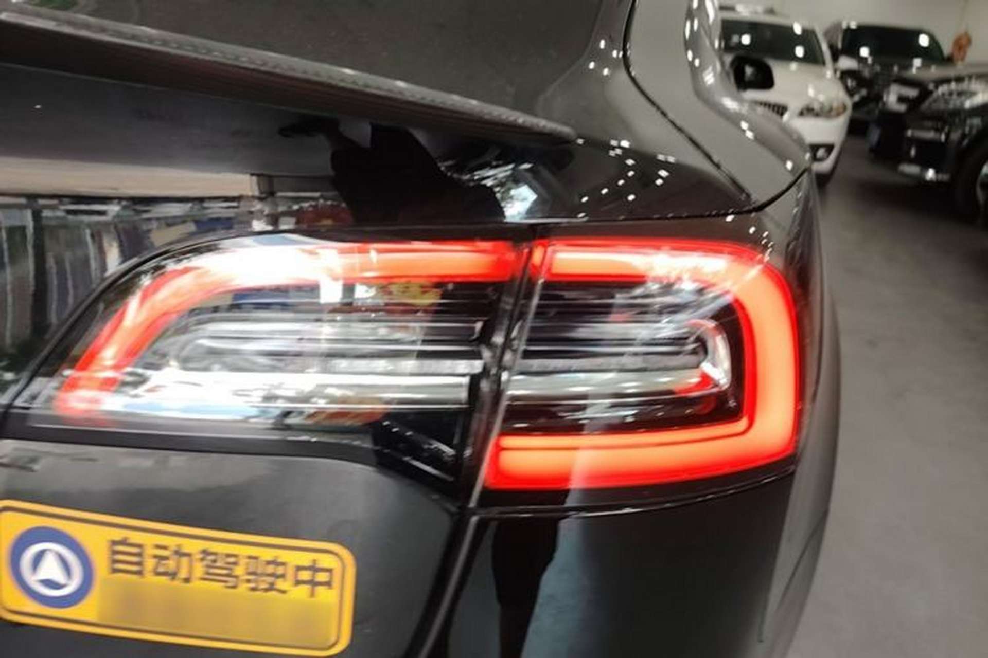 Used Tesla Model 3 2020 Standard Range Rear-Wheel Drive Upgraded Version Right Rear Taillight