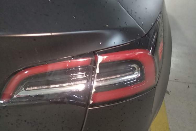 Used Tesla Model 3 2020 Standard Range Rear-Wheel Drive Upgraded Version Right Rear Taillight