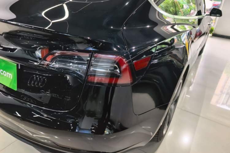 Used Tesla Model 3 2020 Standard Range Rear-Wheel Drive Upgraded Version Right Rear Taillight