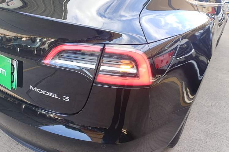 Used Tesla Model 3 2020 Standard Range Rear-Wheel Drive Upgraded Version Right Rear Taillight