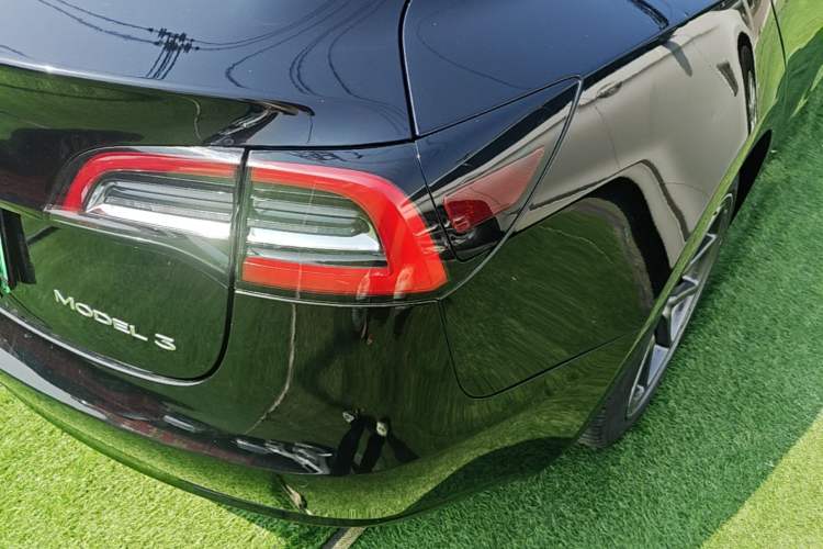 Used Tesla Model 3 2020 Standard Range Rear-Wheel Drive Upgraded Version Right Rear Taillight