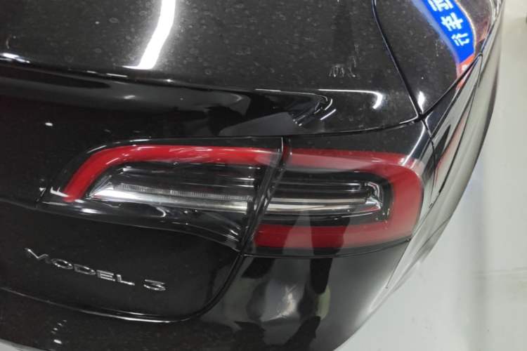 Used Tesla Model 3 2020 Standard Range Rear-Wheel Drive Upgraded Version Right Rear Taillight