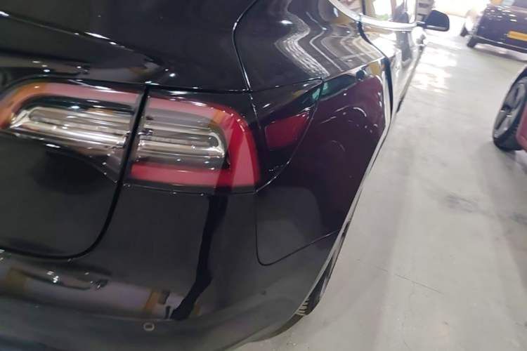 Used Tesla Model 3 2020 Standard Range Rear-Wheel Drive Upgraded Version Right Rear Taillight