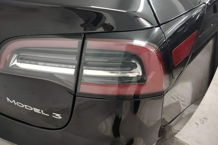 Used Tesla Model 3 2020 Standard Range Rear-Wheel Drive Upgraded Version Right Rear Taillight