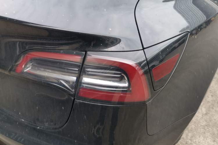 Used Tesla Model 3 2020 Standard Range Rear-Wheel Drive Upgraded Version Right Rear Taillight