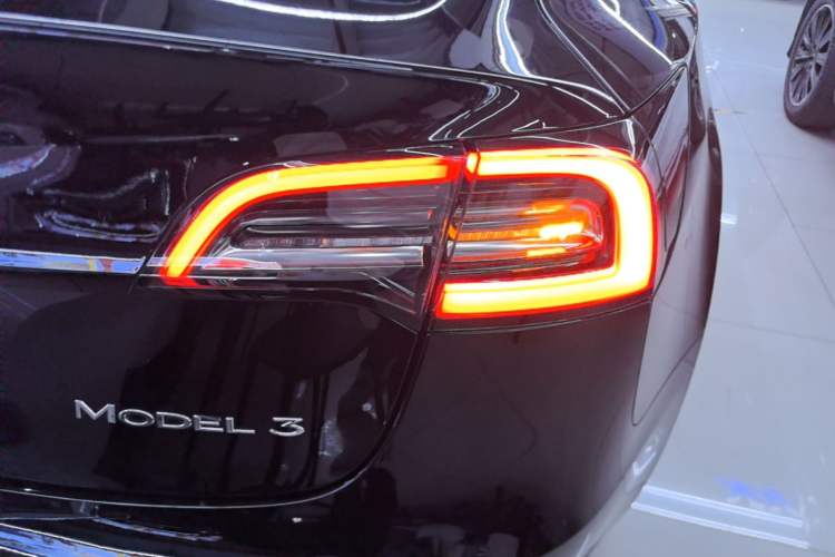 Used Tesla Model 3 2020 Standard Range Rear-Wheel Drive Upgraded Version Right Rear Taillight