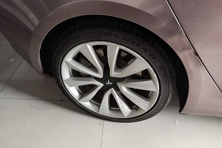 Used Tesla Model 3 2020 Standard Range Rear-Wheel Drive Upgraded Version Right Rear Wheel Hub