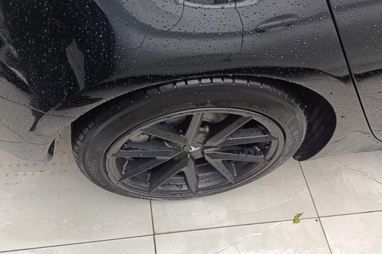 Used Tesla Model 3 2020 Standard Range Rear-Wheel Drive Upgraded Version Right Rear Wheel Hub