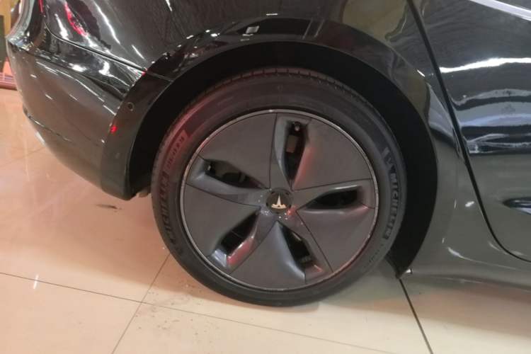 Used Tesla Model 3 2020 Standard Range Rear-Wheel Drive Upgraded Version Right Rear Wheel Hub