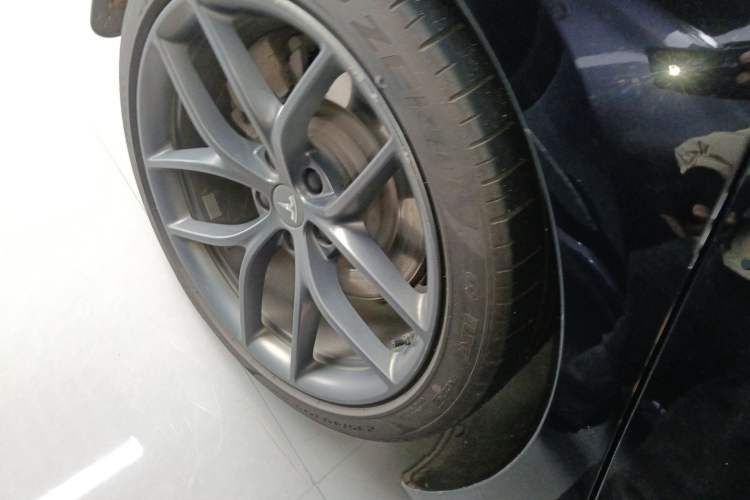 Used Tesla Model 3 2020 Standard Range Rear-Wheel Drive Upgraded Version Right Rear Wheel Hub