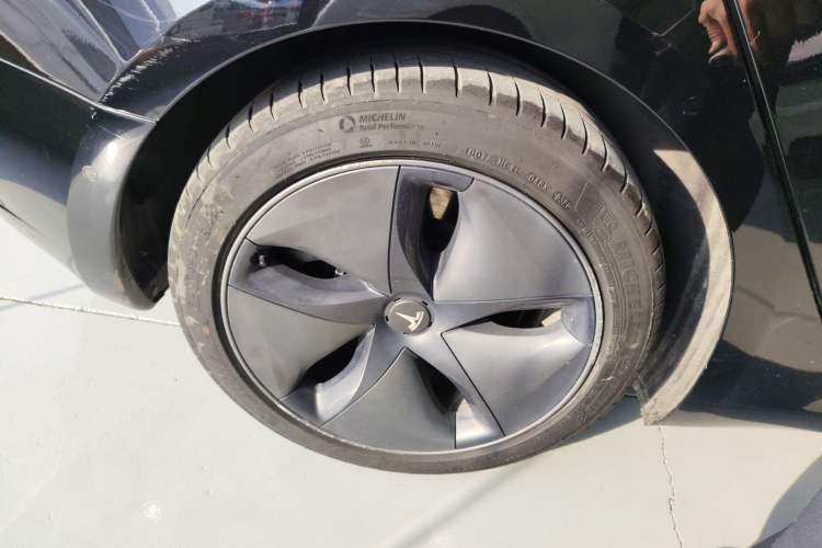 Used Tesla Model 3 2020 Standard Range Rear-Wheel Drive Upgraded Version Right Rear Wheel Hub