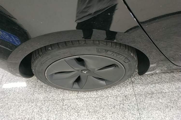 Used Tesla Model 3 2020 Standard Range Rear-Wheel Drive Upgraded Version Right Rear Wheel Hub