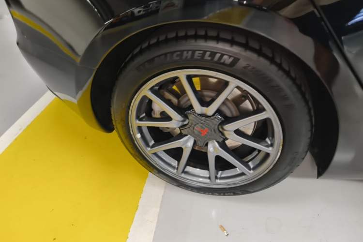 Used Tesla Model 3 2020 Standard Range Rear-Wheel Drive Upgraded Version Right Rear Wheel Hub