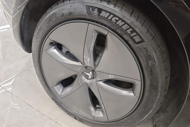 Used Tesla Model 3 2020 Refreshed Version Long-Range Rear-Wheel Drive Right Rear Wheel Hub