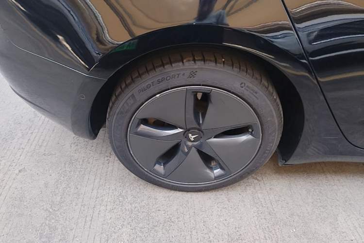 Used Tesla Model 3 2020 Standard Range Rear-Wheel Drive Upgraded Version Right Rear Wheel Hub