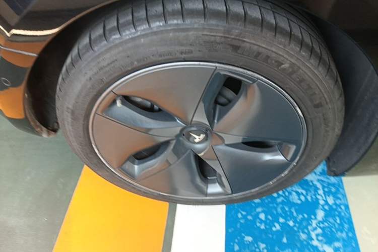 Used Tesla Model 3 2020 Standard Range Rear-Wheel Drive Upgraded Version Right Rear Wheel Hub