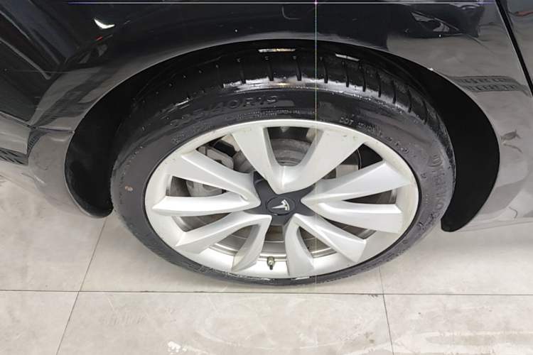 Used Tesla Model 3 2020 Standard Range Rear-Wheel Drive Upgraded Version Right Rear Wheel Hub