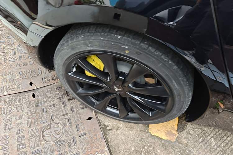 Used Tesla Model 3 2020 Long-Range Rear-Wheel-Drive Version Right Rear Wheel Hub