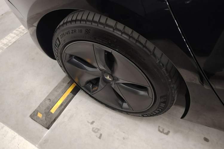 Used Tesla Model 3 2020 Standard Range Rear-Wheel Drive Upgraded Version Right Rear Wheel Hub