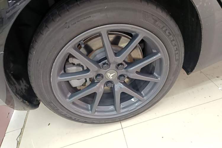Used Tesla Model 3 2020 Standard Range Rear-Wheel Drive Upgraded Version Right Rear Wheel Hub