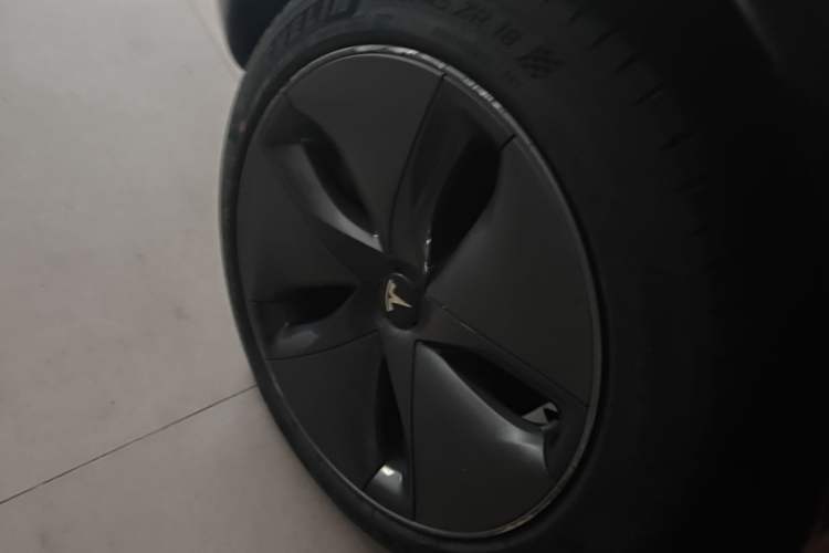 Used Tesla Model 3 2020 Standard Range Rear-Wheel Drive Upgraded Version Right Rear Wheel Hub