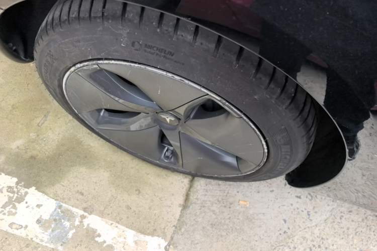 Used Tesla Model 3 2020 Standard Range Rear-Wheel Drive Upgraded Version Right Rear Wheel Hub