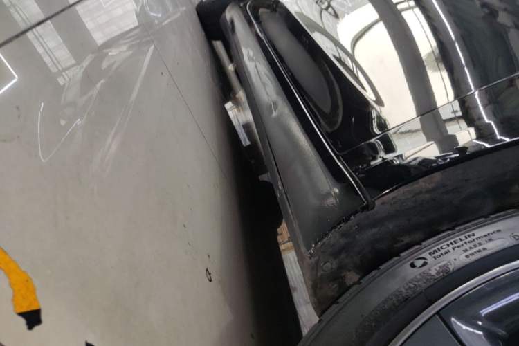 Used Tesla Model 3 2020 Revised Version Standard Range Rear-Wheel Drive – Upgraded Edition Right Side Sill