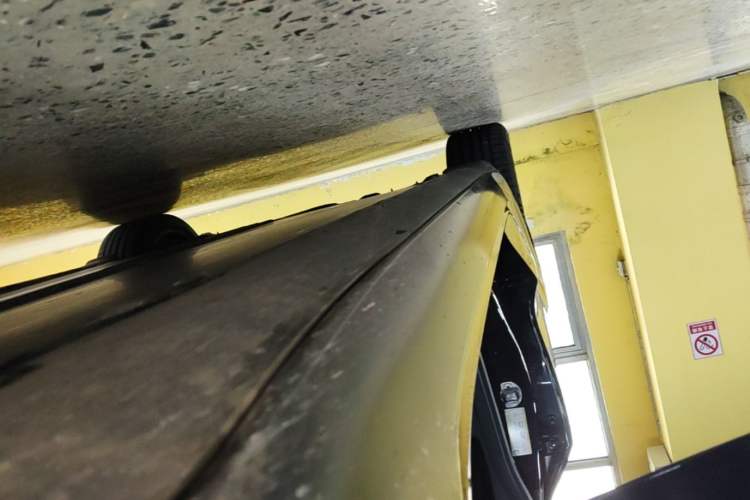 Used Tesla Model 3 2020 Revised Version Standard Range Rear-Wheel Drive – Upgraded Edition Right Side Sill