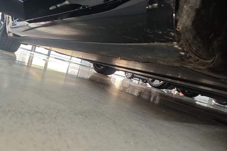 Used Tesla Model 3 2020 Revised Version Standard Range Rear-Wheel Drive – Upgraded Edition Right Side Sill