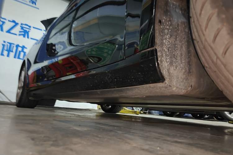 Used Tesla Model 3 2020 Revised Version Standard Range Rear-Wheel Drive – Upgraded Edition Right Side Sill