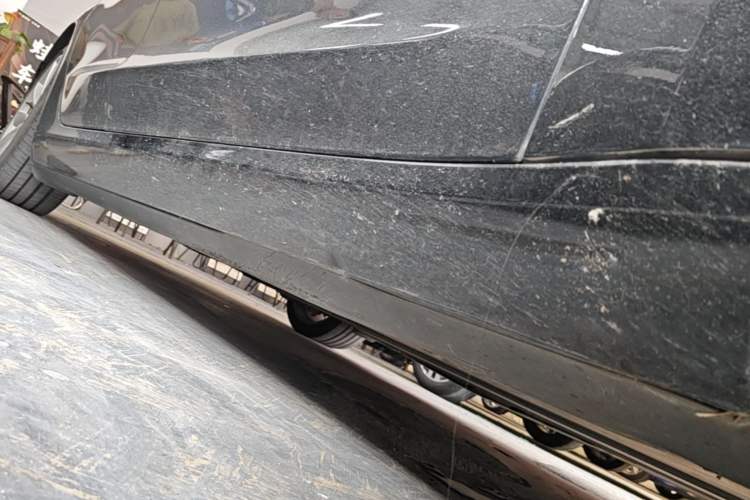 Used Tesla Model 3 2020 Revised Version Standard Range Rear-Wheel Drive – Upgraded Edition Right Side Sill