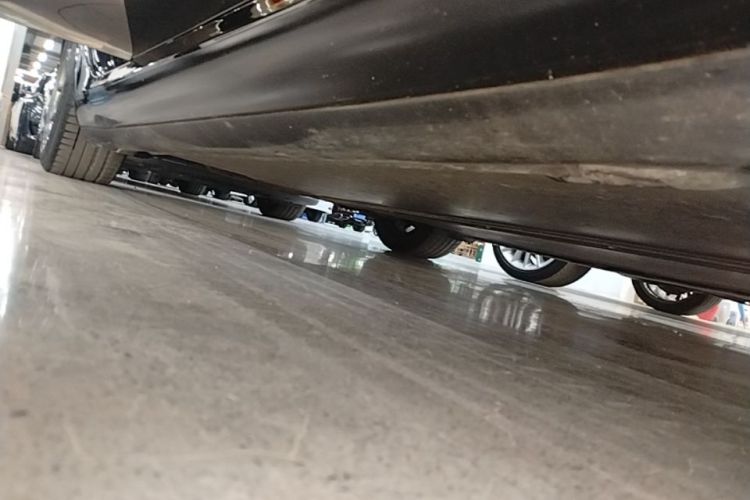 Used Tesla Model 3 2020 Revised Version Standard Range Rear-Wheel Drive – Upgraded Edition Right Side Sill