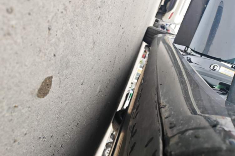 Used Tesla Model 3 2020 Refreshed Version Long-Range Rear-Wheel Drive Right Side Sill
