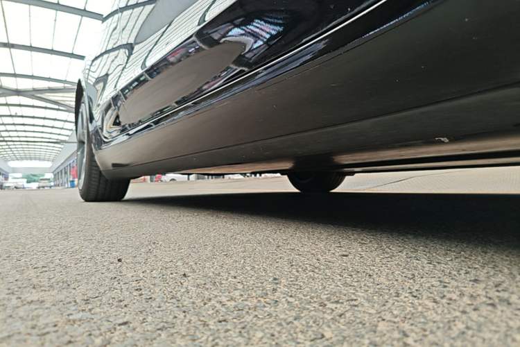Used Tesla Model 3 2020 Standard Range Rear-Wheel Drive Upgraded Version Right Side Sill