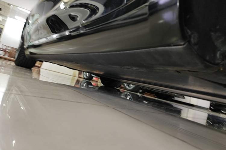 Used Tesla Model 3 2020 Refreshed Version Long-Range Rear-Wheel Drive Right Side Sill
