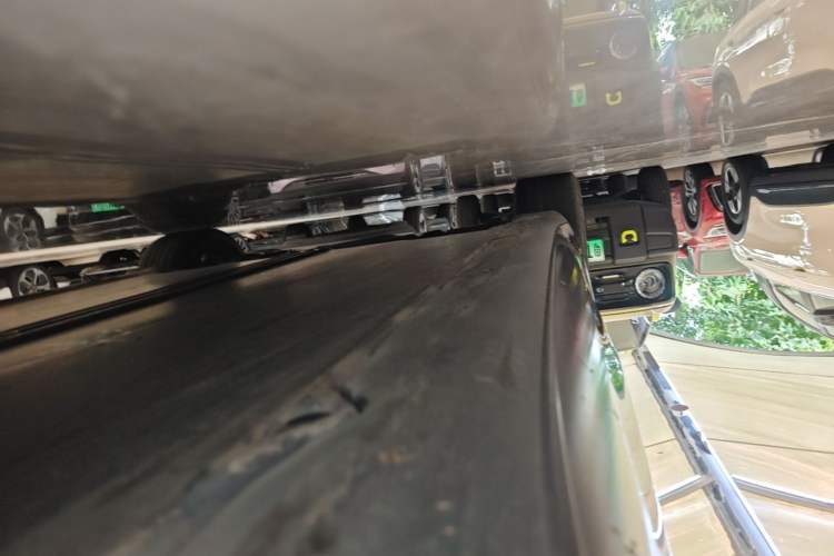 Used Tesla Model 3 2020 Standard Range Rear-Wheel Drive Upgraded Version Right Side Sill