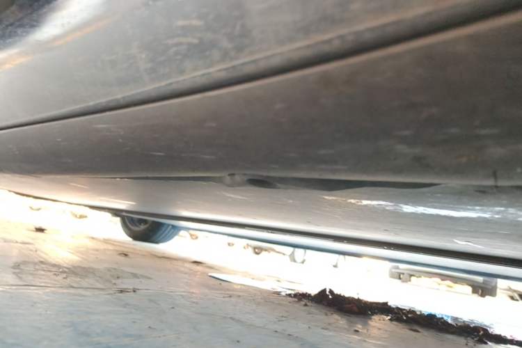 Used Tesla Model 3 2020 Revised Version Standard Range Rear-Wheel Drive – Upgraded Edition Right Side Sill