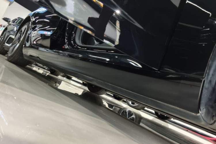 Used Tesla Model 3 2020 Standard Range Rear-Wheel Drive Upgraded Version Right Side Sill