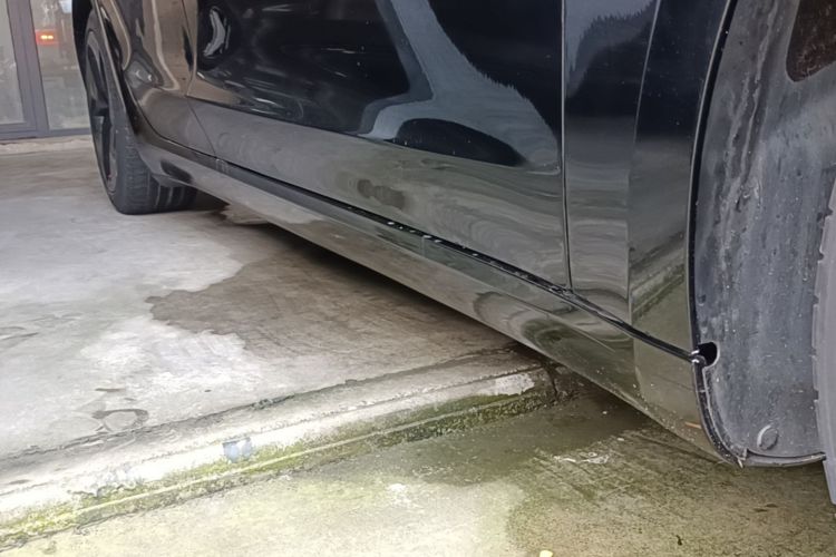 Used Tesla Model 3 2020 Refreshed Version Long-Range Rear-Wheel Drive Right Side Sill